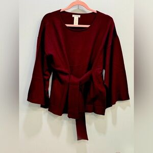 MAX STUDIO Wide 3/4 Sleeve Sweater with Ti-Front Waste Size Medium